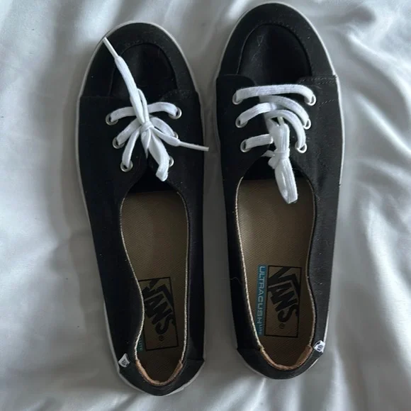 Vans Women's Black Canvas Shoes - Picture 2 of 5